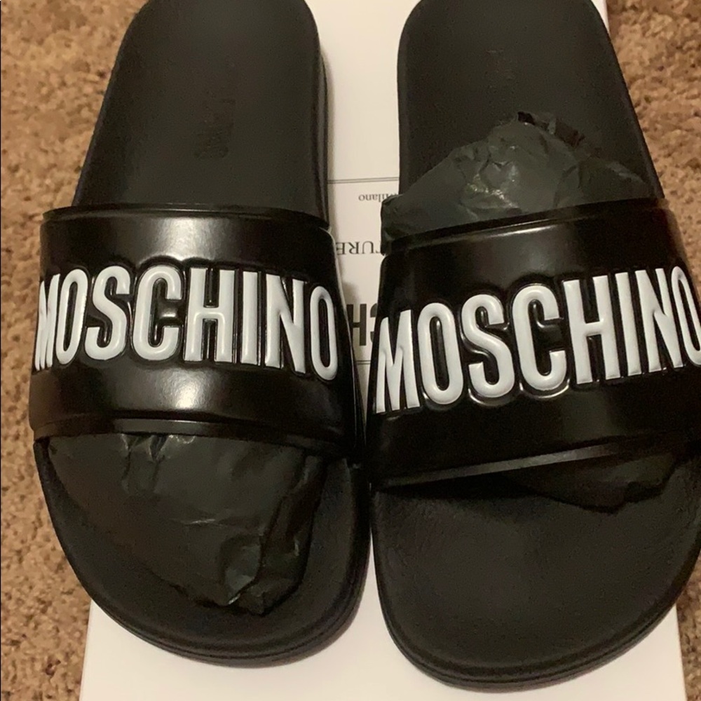 Moschino slides